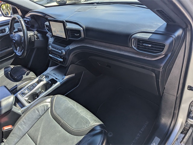 2020 Ford Explorer Platinum photo 15