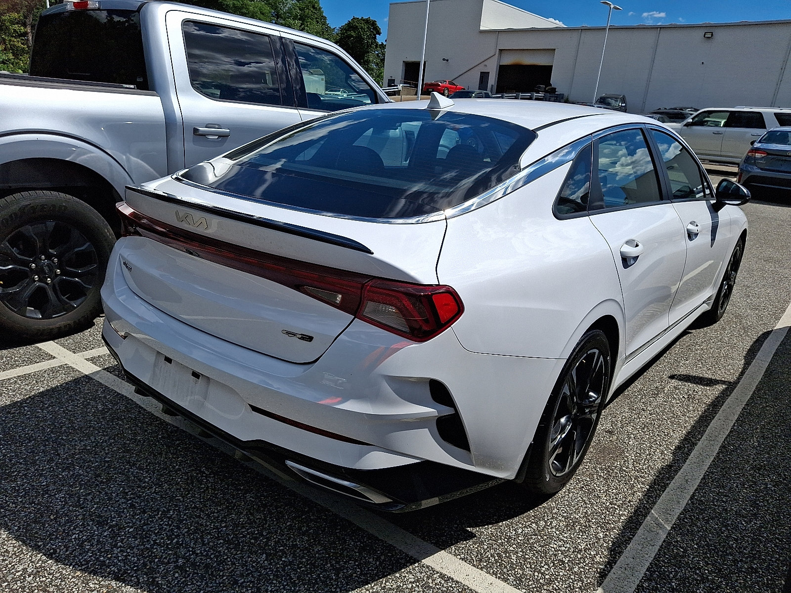 2022 Kia K5 GT-Line photo 3