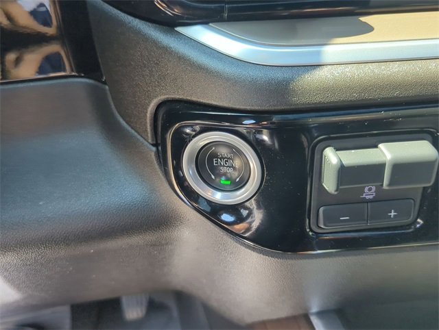 2022 Chevrolet Silverado 1500 High Country photo 2