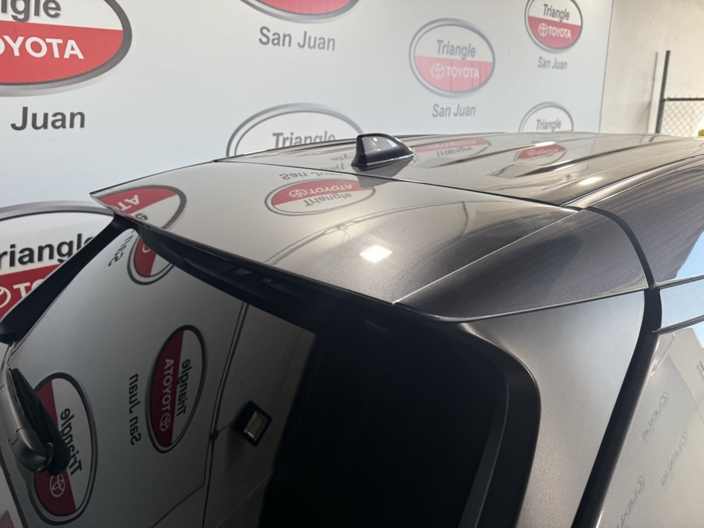 2025 Toyota RAV4 LE photo 8
