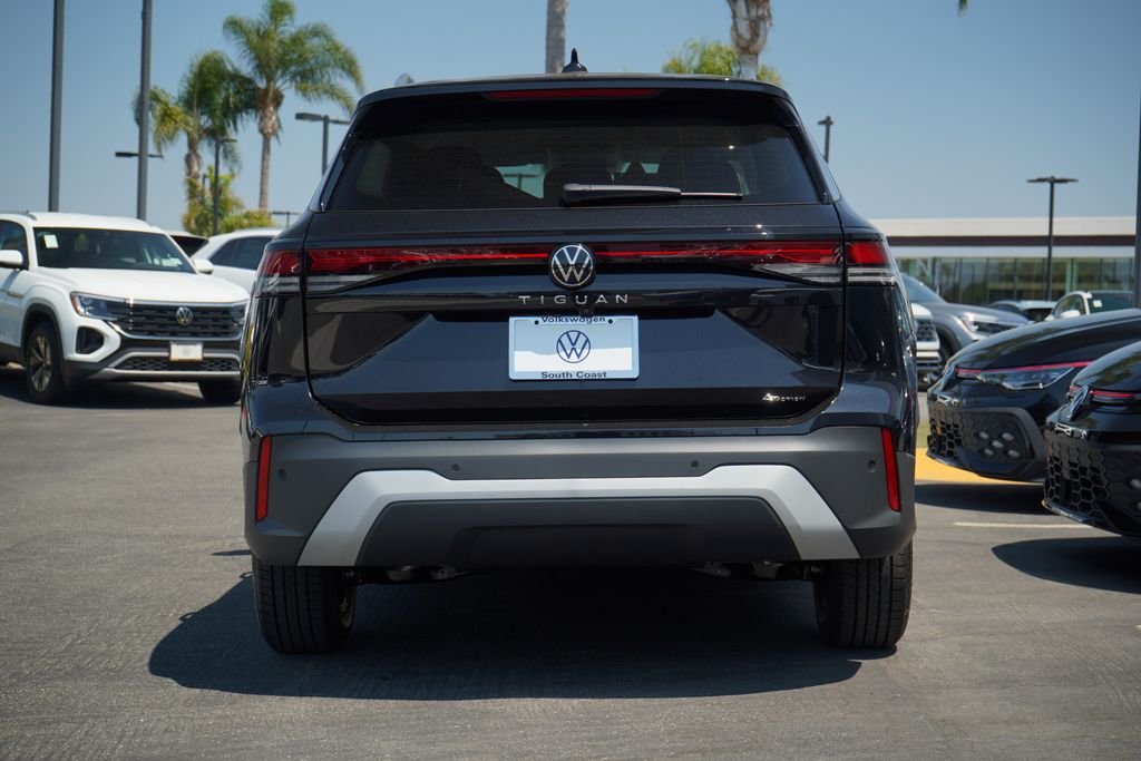 2025 Volkswagen Tiguan S photo 3