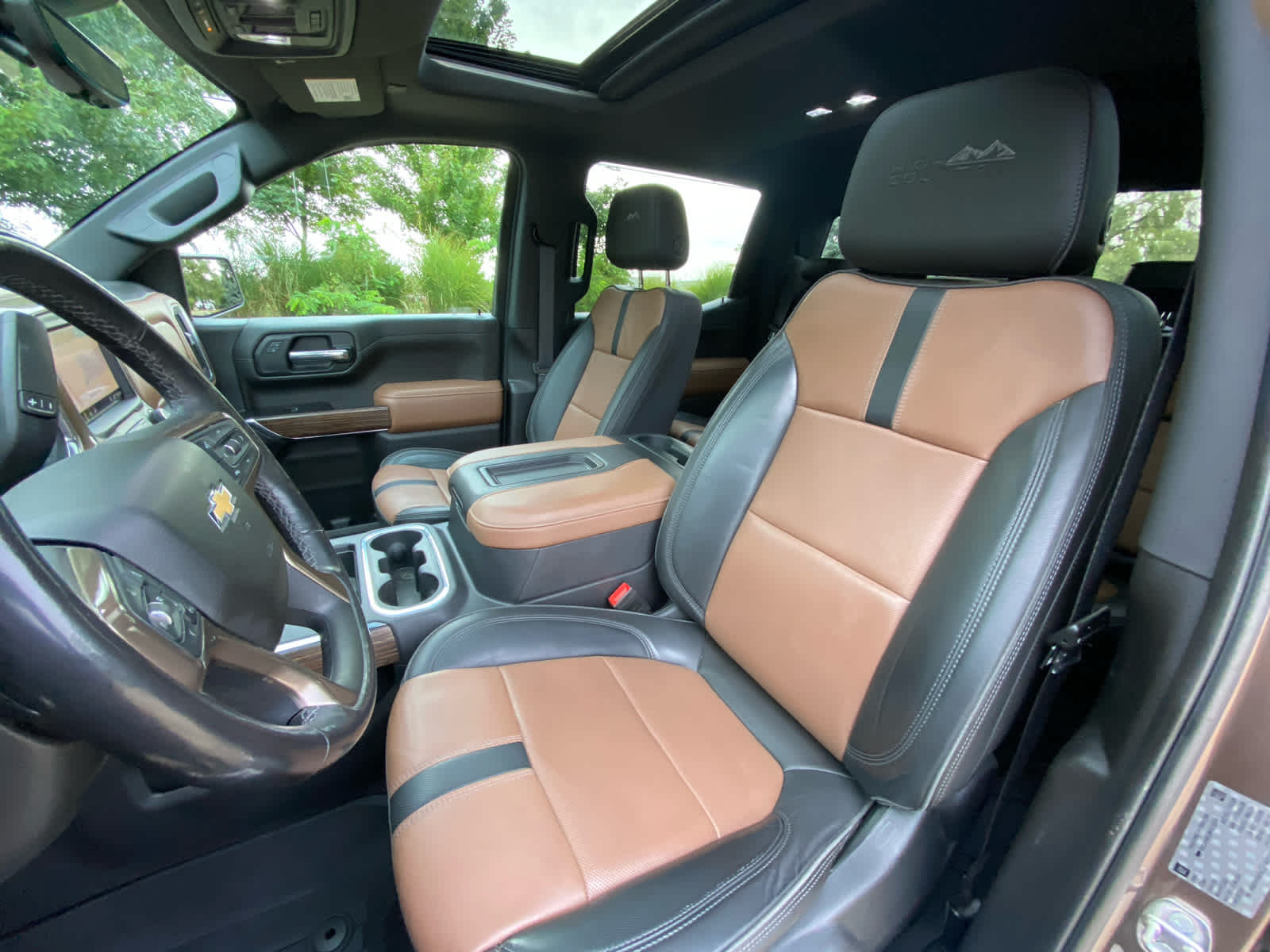 2019 Chevrolet Silverado 1500 High Country photo 21