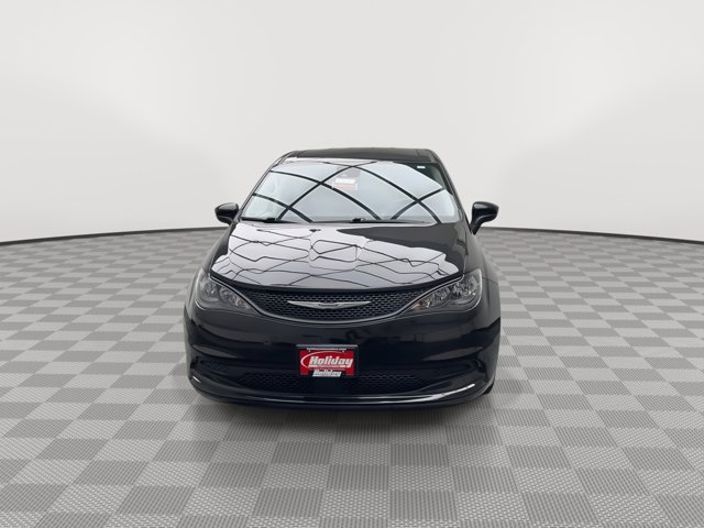 2022 Chrysler Voyager LX photo 29
