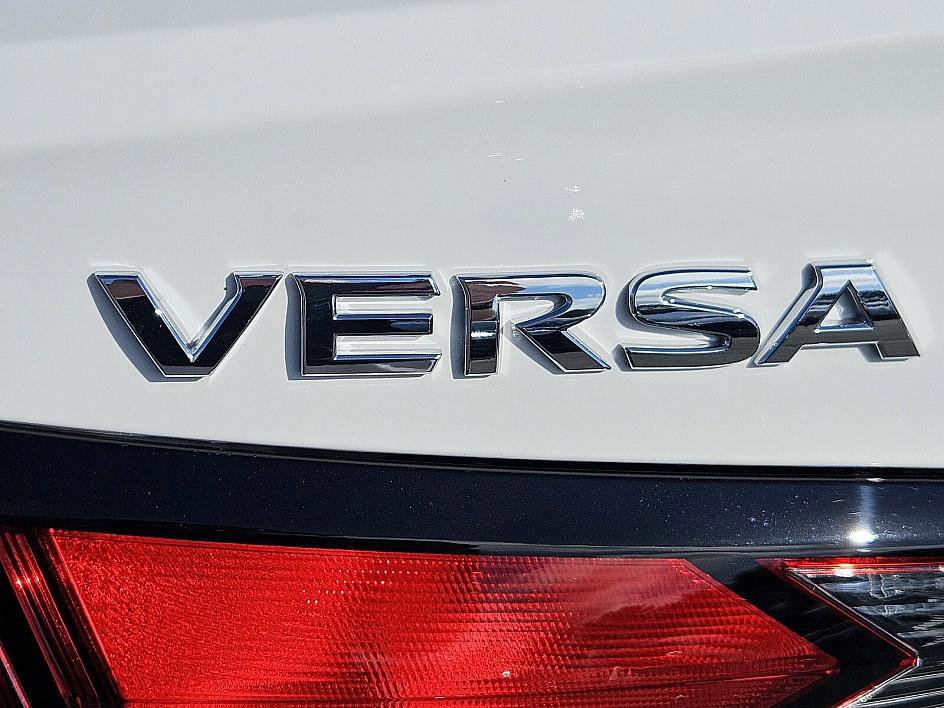 2025 Nissan Versa S photo 11