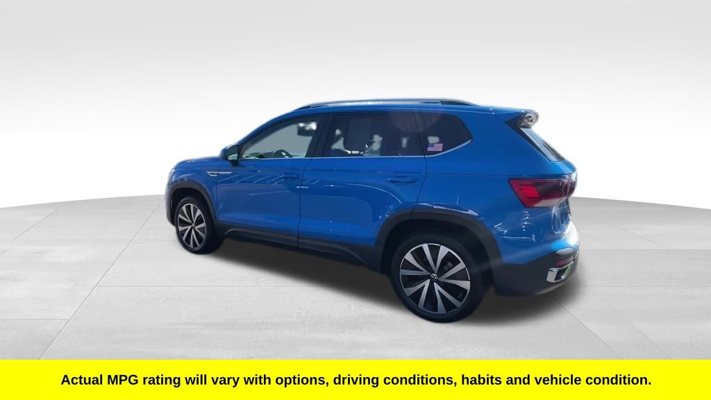 2022 Volkswagen Taos SE photo 9