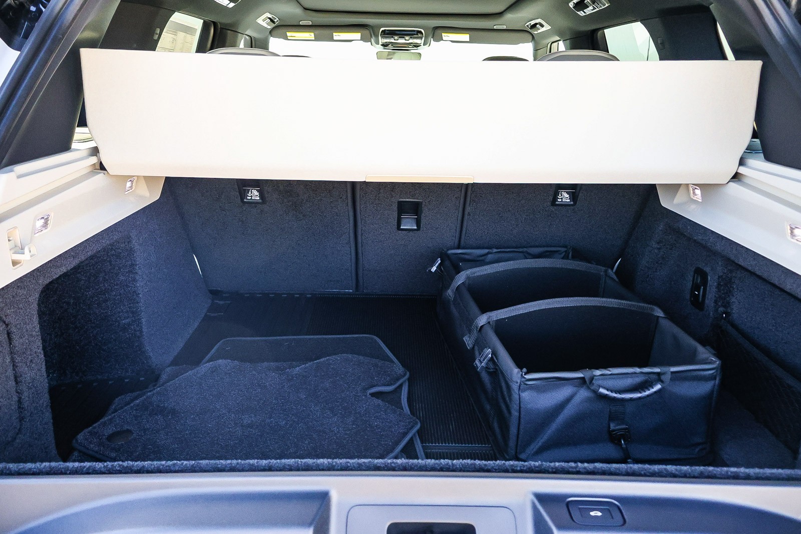 2025 Land Rover Range Rover SE photo 22