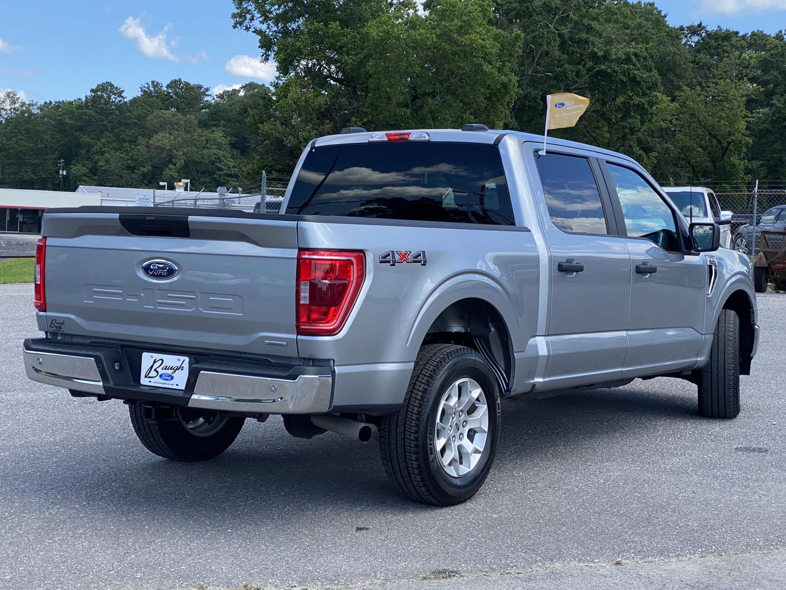 2023 Ford F-150 XLT photo 3
