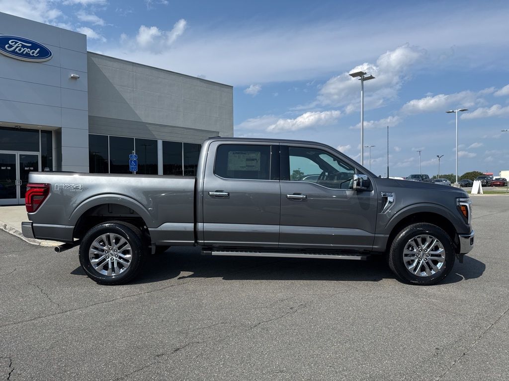 2025 Ford F-150 Lariat photo 2