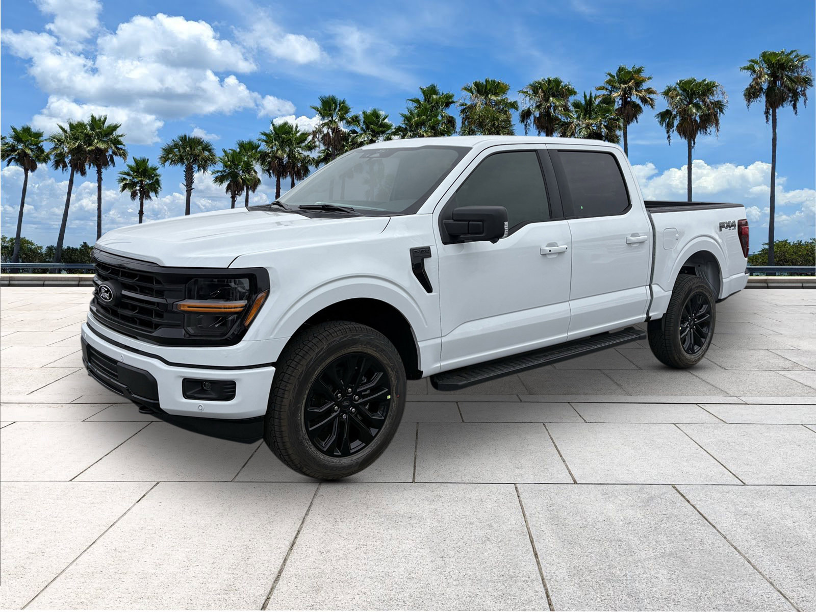 2025 Ford F-150 XLT photo 4