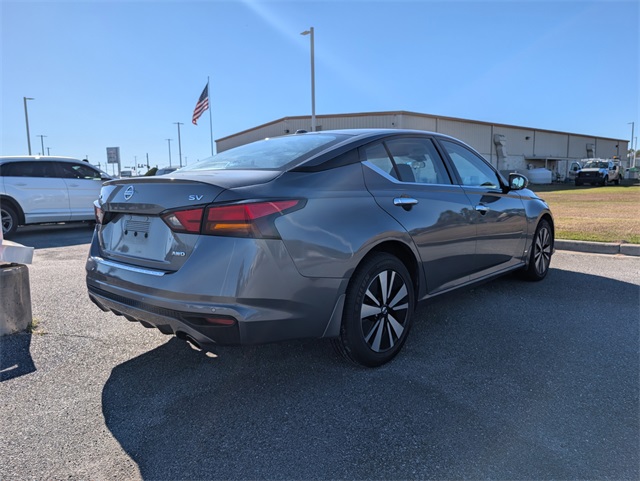2021 Nissan Altima 2.5 SV photo 2