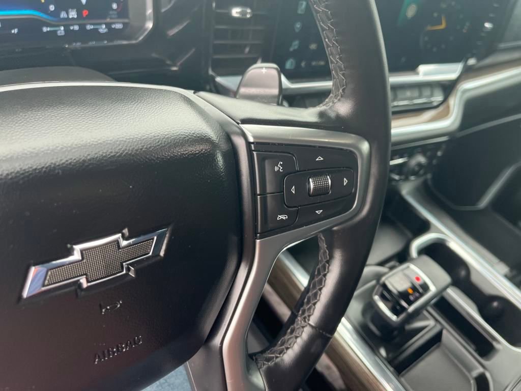 2024 Chevrolet Silverado 1500 RST photo 12
