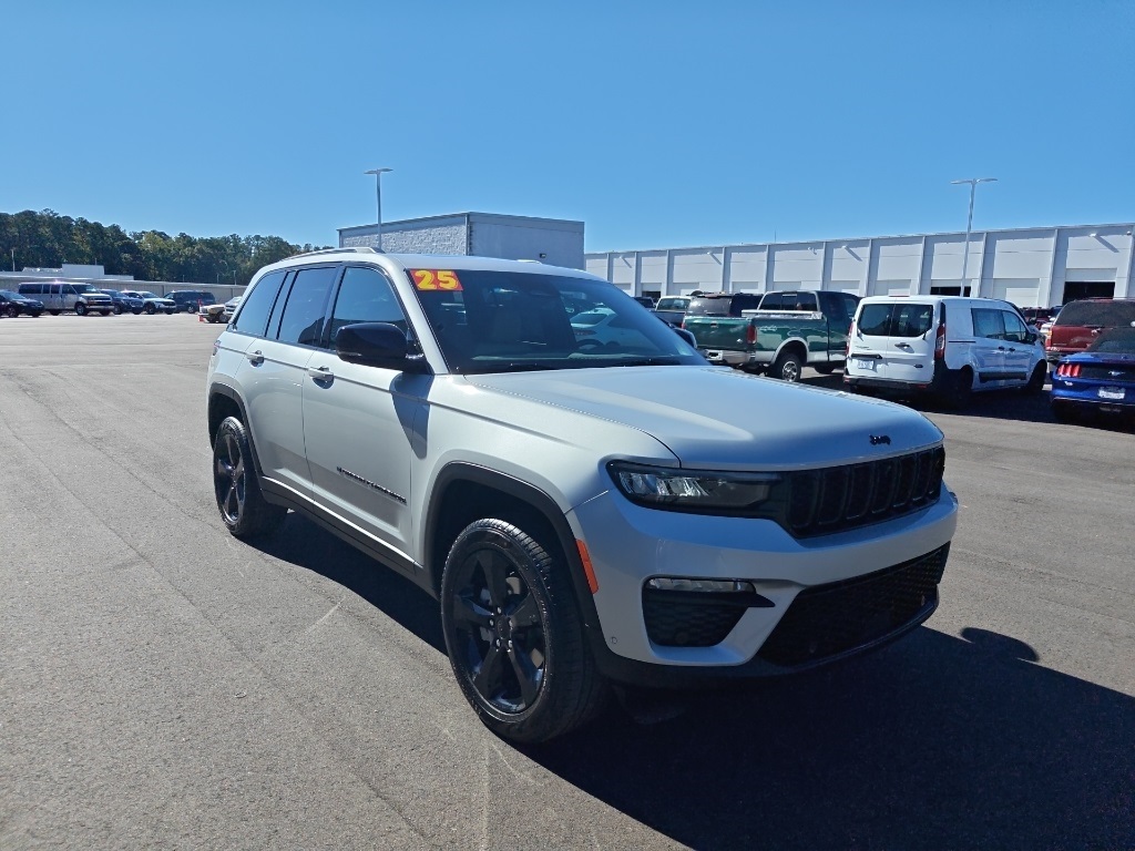 2025 Jeep Grand Cherokee Limited's photo