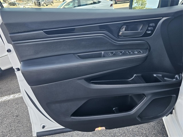 2025 Honda Odyssey Touring photo 23