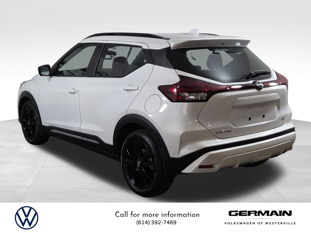 2024 Nissan Kicks SR photo 2