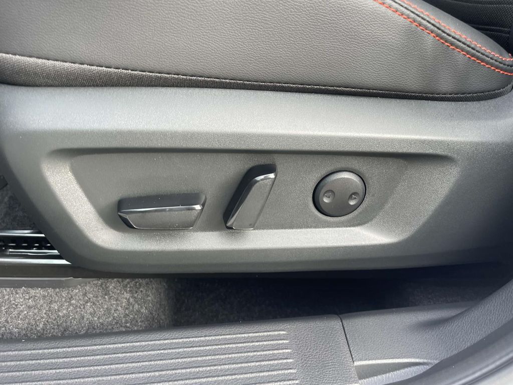 2026 Nissan Rogue SV photo 15