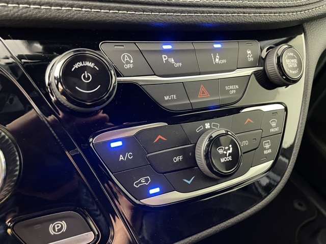 2025 Chrysler Pacifica photo 31