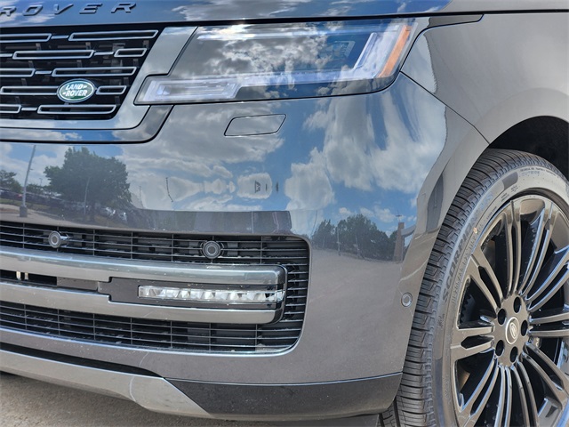 2025 Land Rover Range Rover SE photo 8