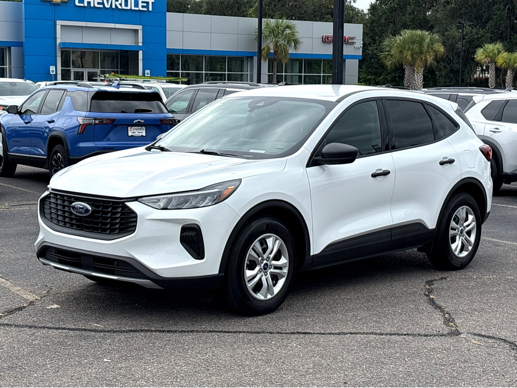 2024 Ford Escape Base photo 2