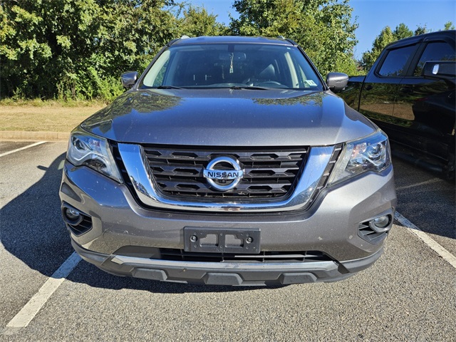 2020 Nissan Pathfinder SL photo 2