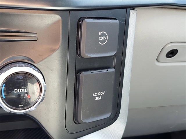2023 Ford F-150 Limited photo 27