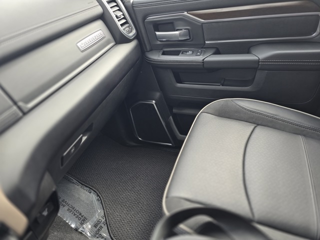 2024 Ram 2500 Laramie photo 26
