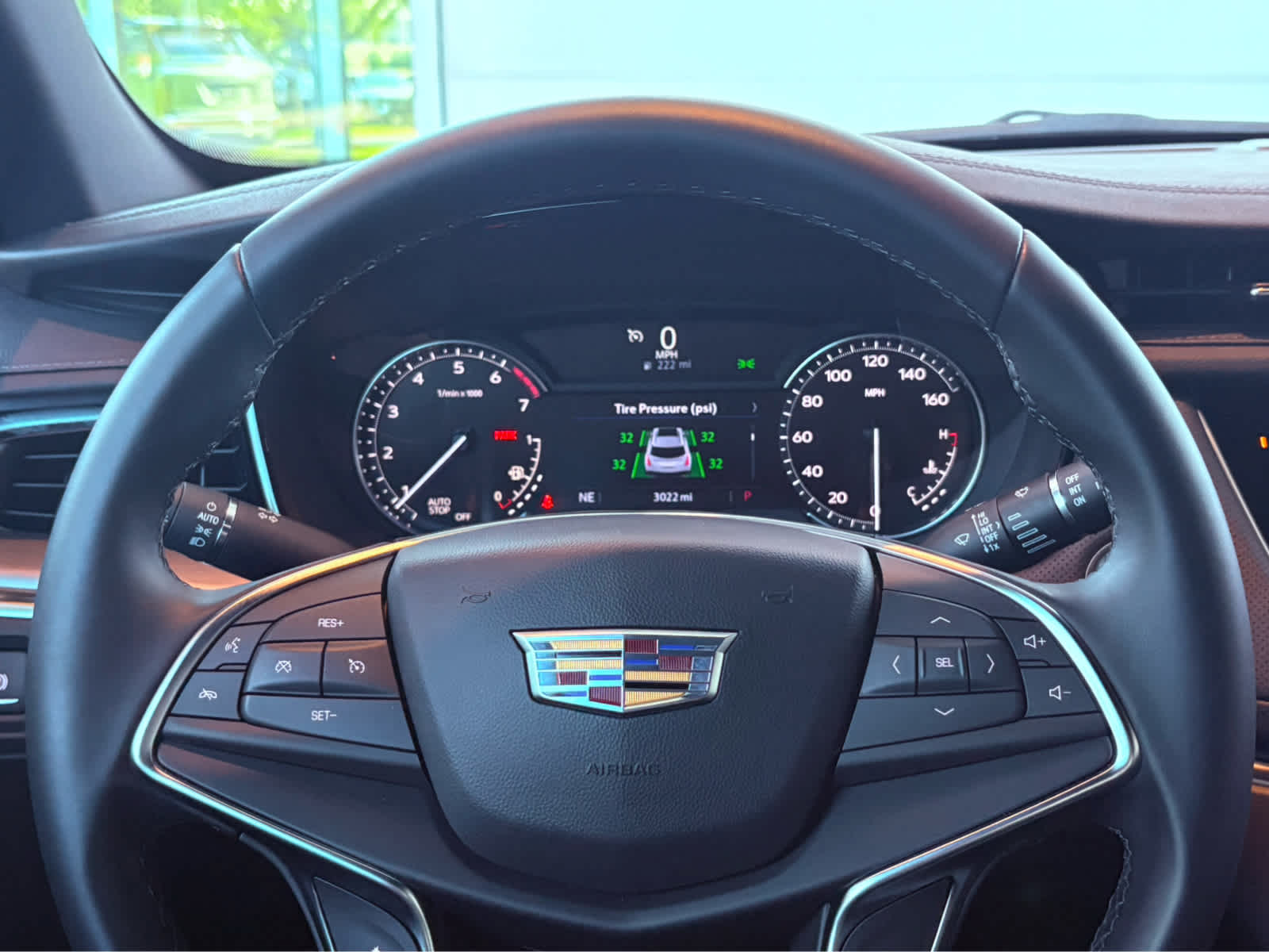 2025 Cadillac XT5 Luxury photo 8