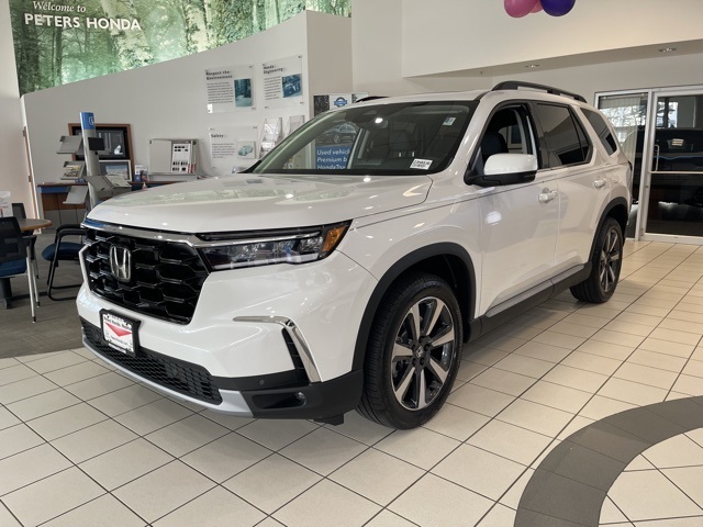 2025 Honda Pilot Touring photo 3