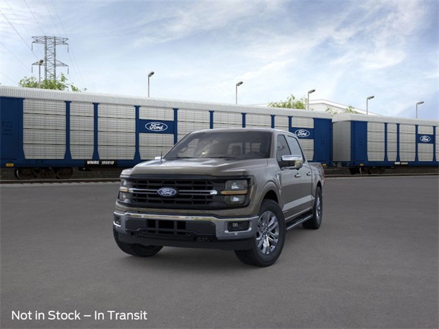 2025 Ford F-150 XLT photo 2