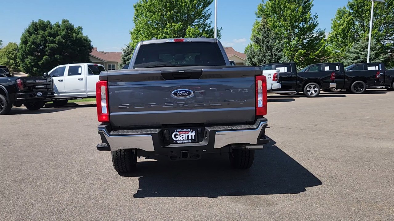 2025 Ford F-250 XLT photo 3