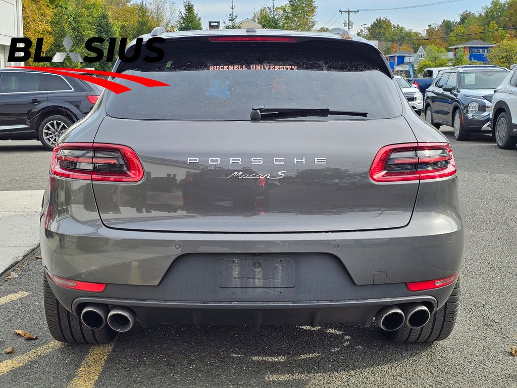 2016 Porsche Macan S photo 2