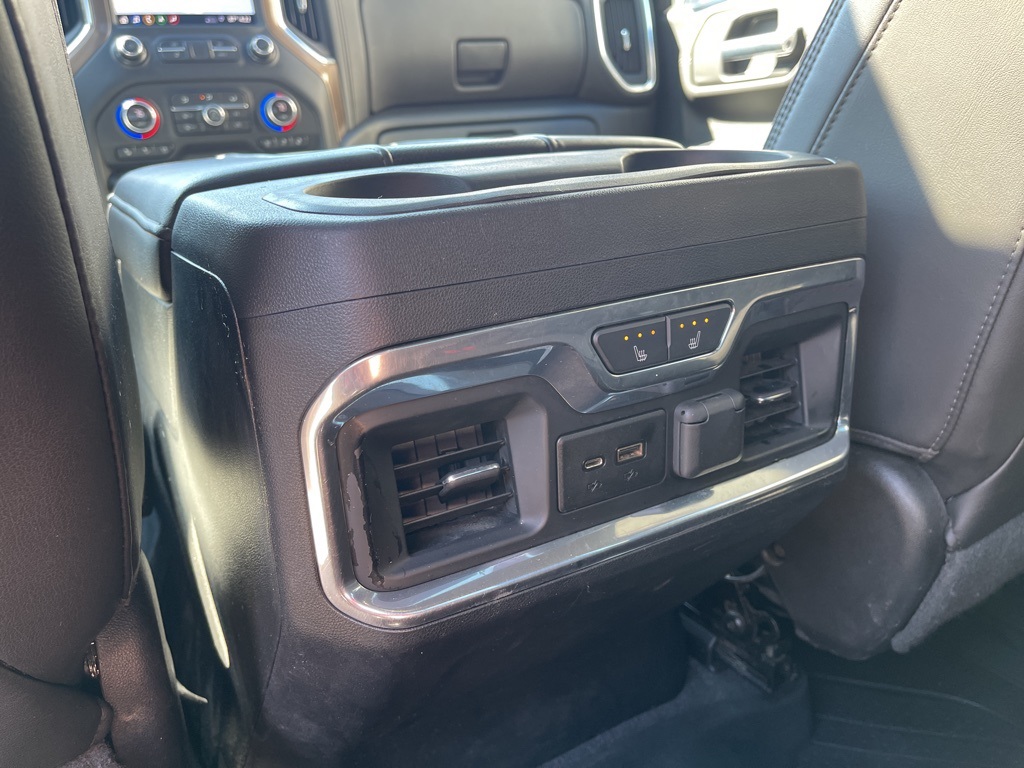2019 Chevrolet Silverado 1500 High Country photo 16