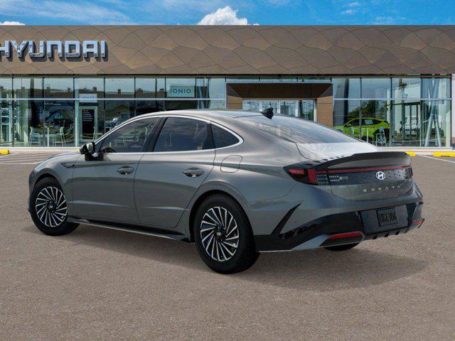 2025 Hyundai Sonata Limited photo 3
