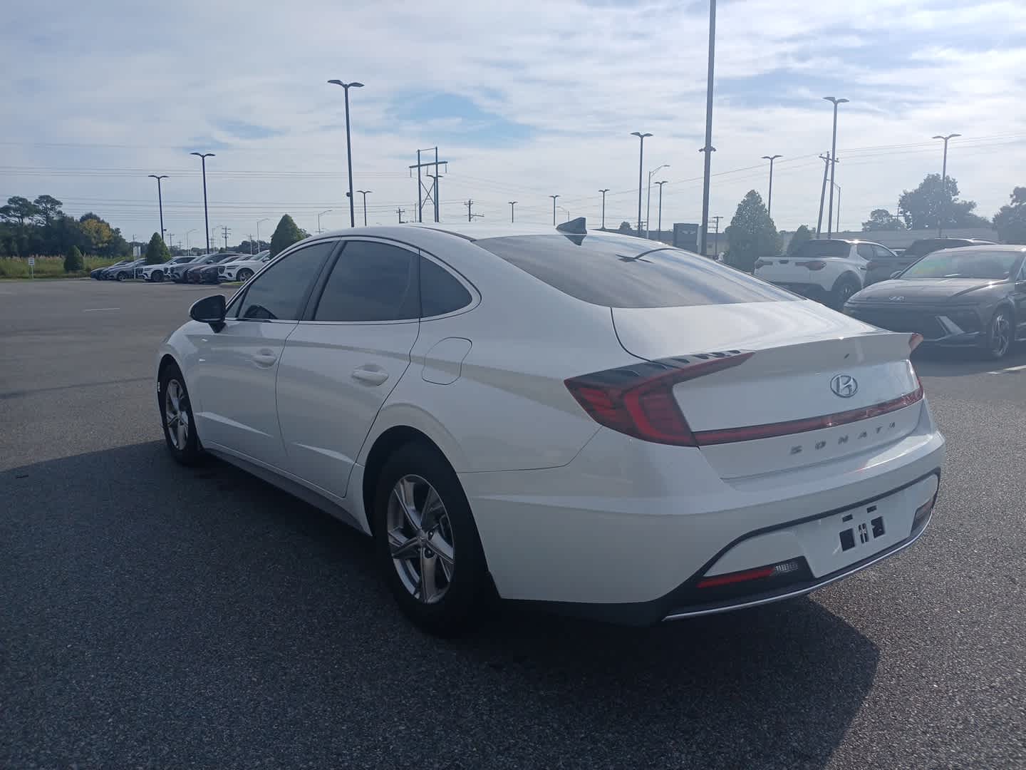 2022 Hyundai Sonata SE photo 3