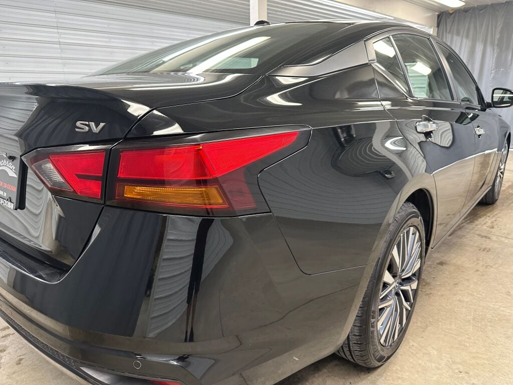 2023 Nissan Altima 2.5 SV photo 20