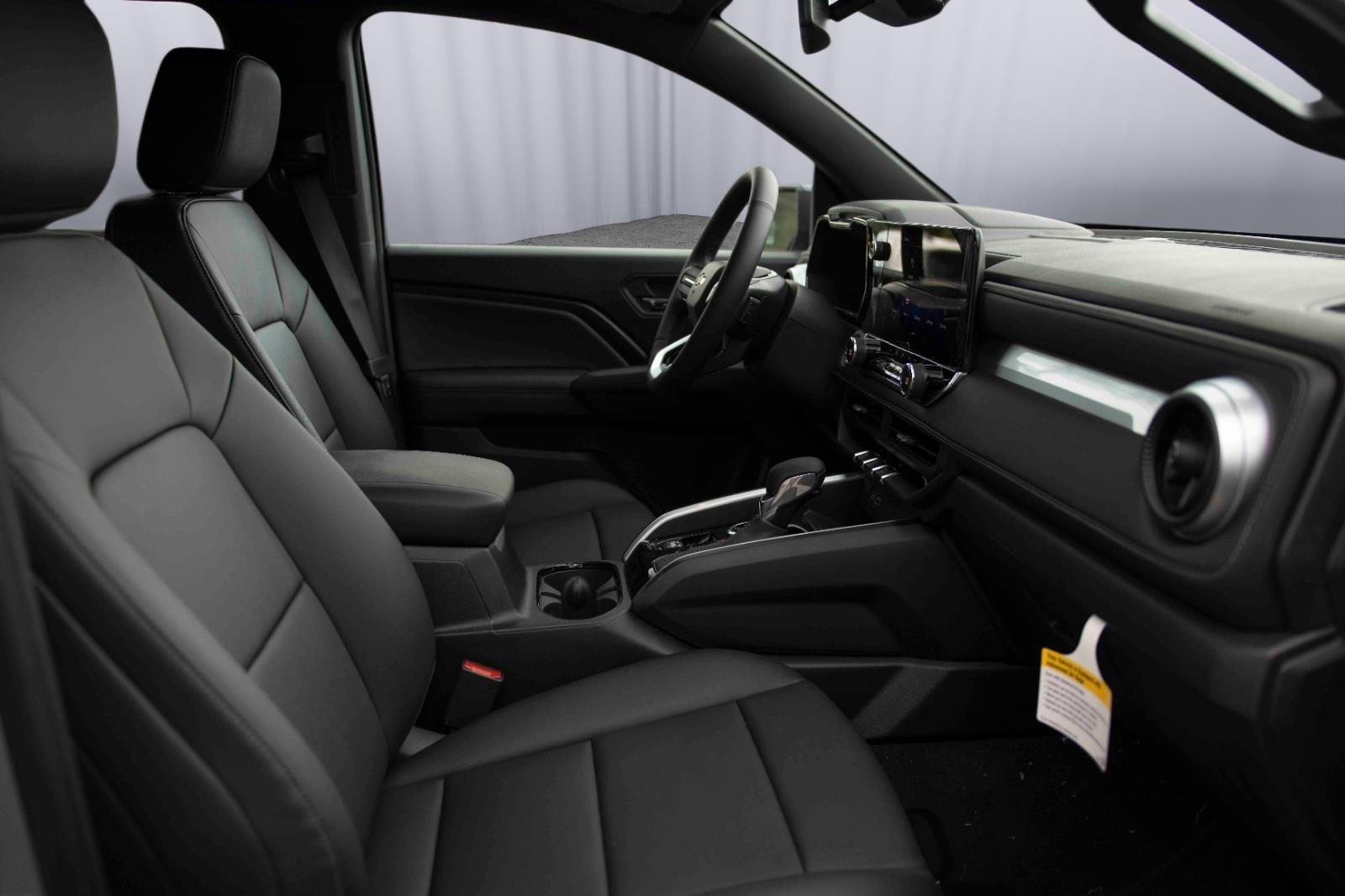 2025 Chevrolet Colorado Work Truck LT photo 20