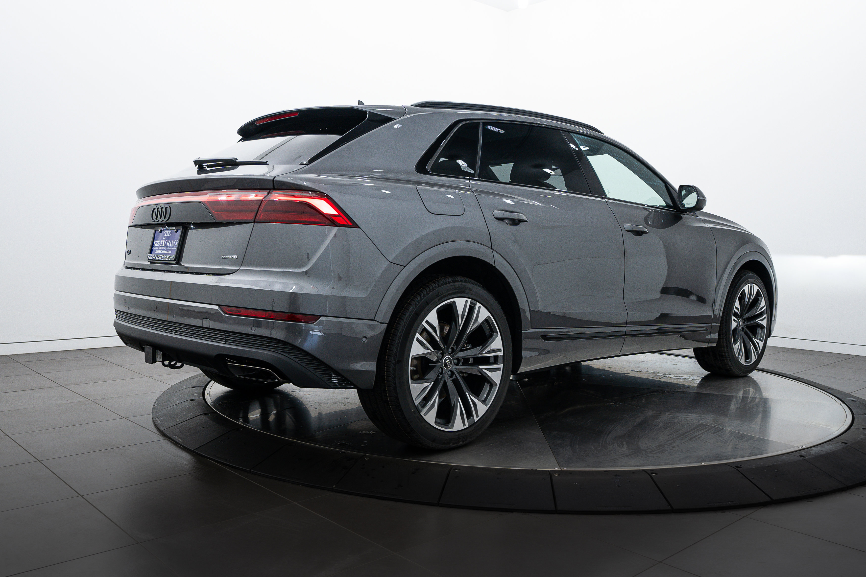 2025 Audi Q8 Premium Plus photo 4