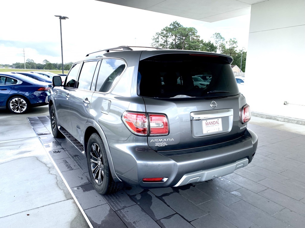 2017 Nissan Armada Platinum photo 4
