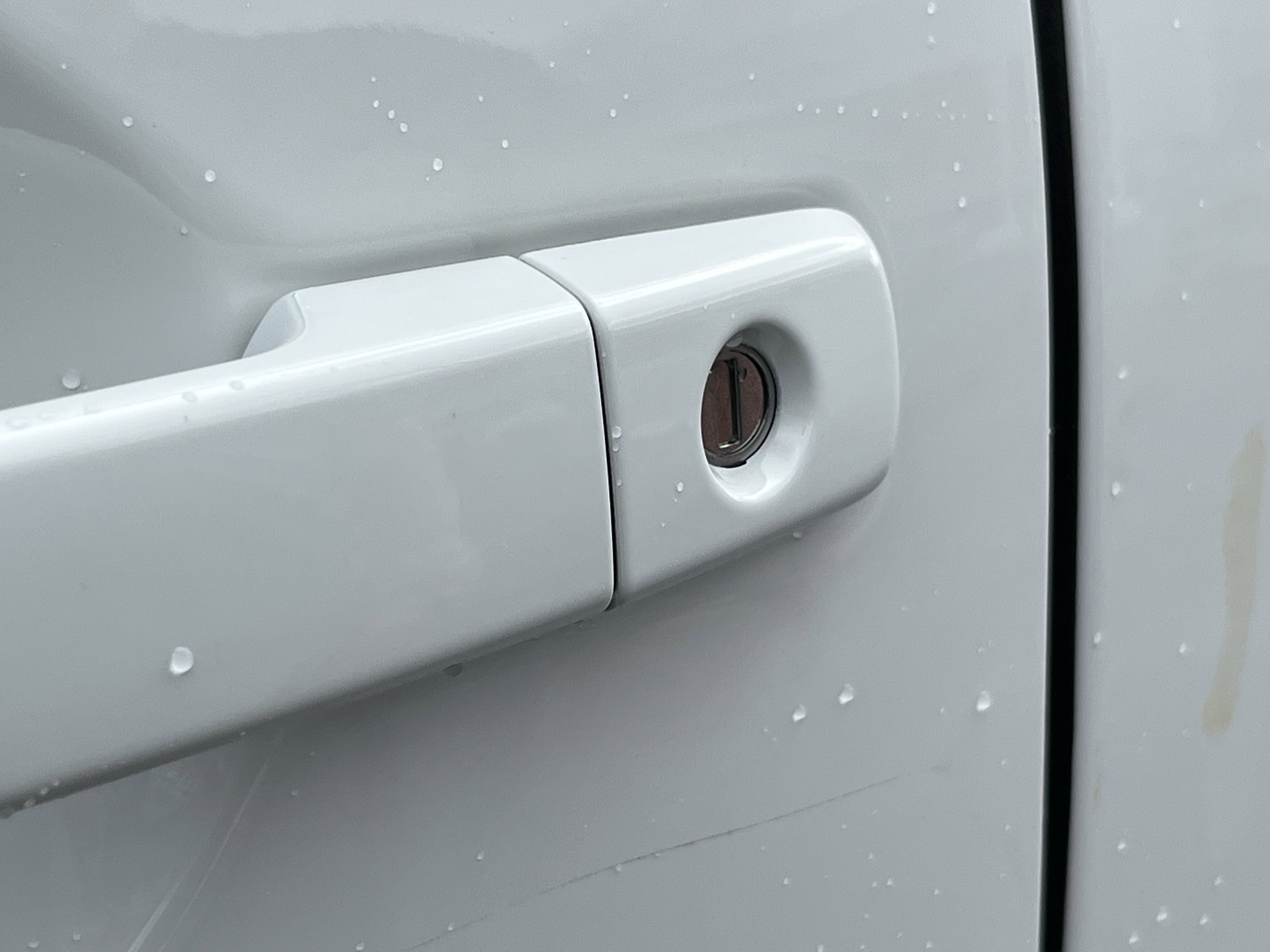 2026 Nissan Frontier SV photo 2