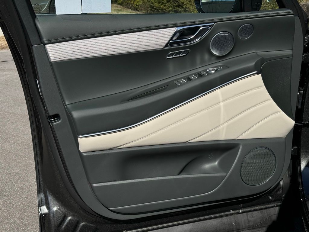 2025 Genesis GV80 3.5T Prestige photo 24