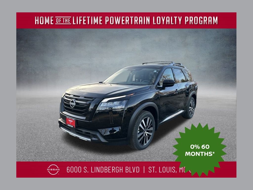 2025 Nissan Pathfinder Platinum's photo