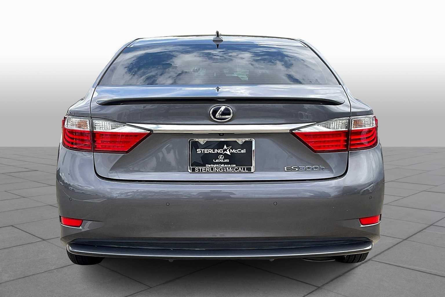 2013 Lexus ES 300h photo 4