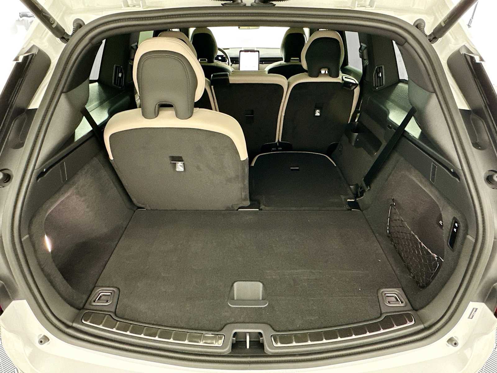 2025 Volvo EX90 Plus photo 21
