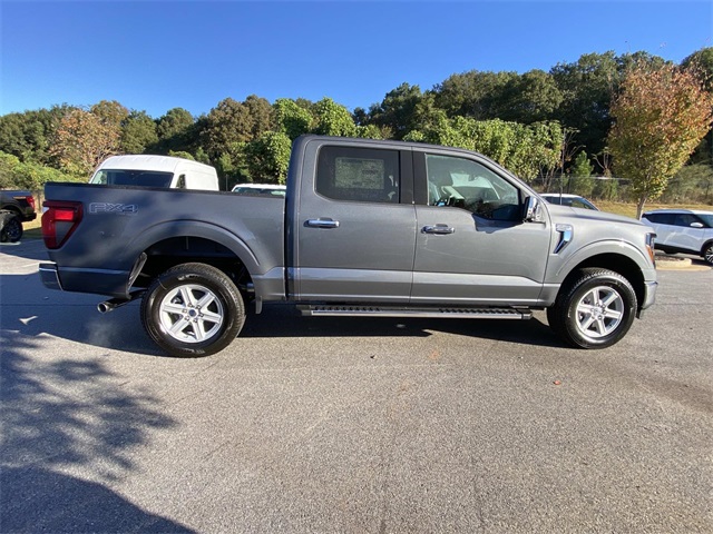 2025 Ford F-150 XLT photo 2