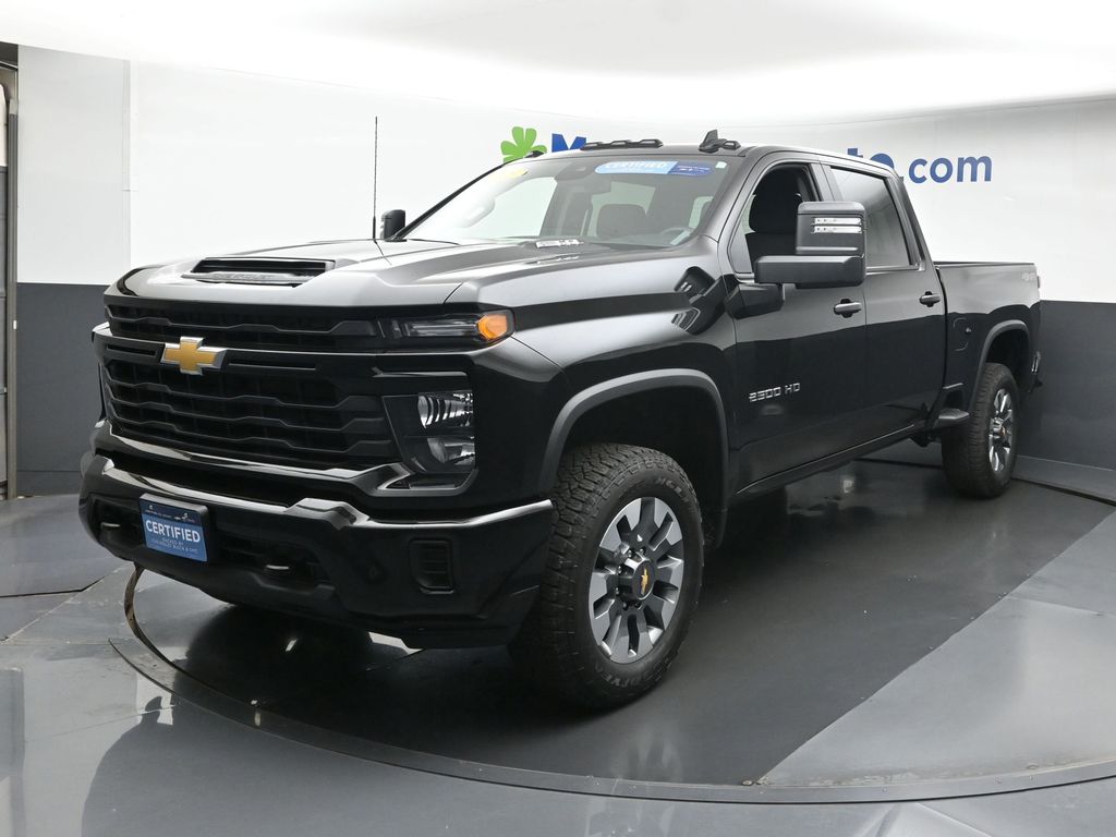 2025 Chevrolet Silverado 2500HD Custom photo 16