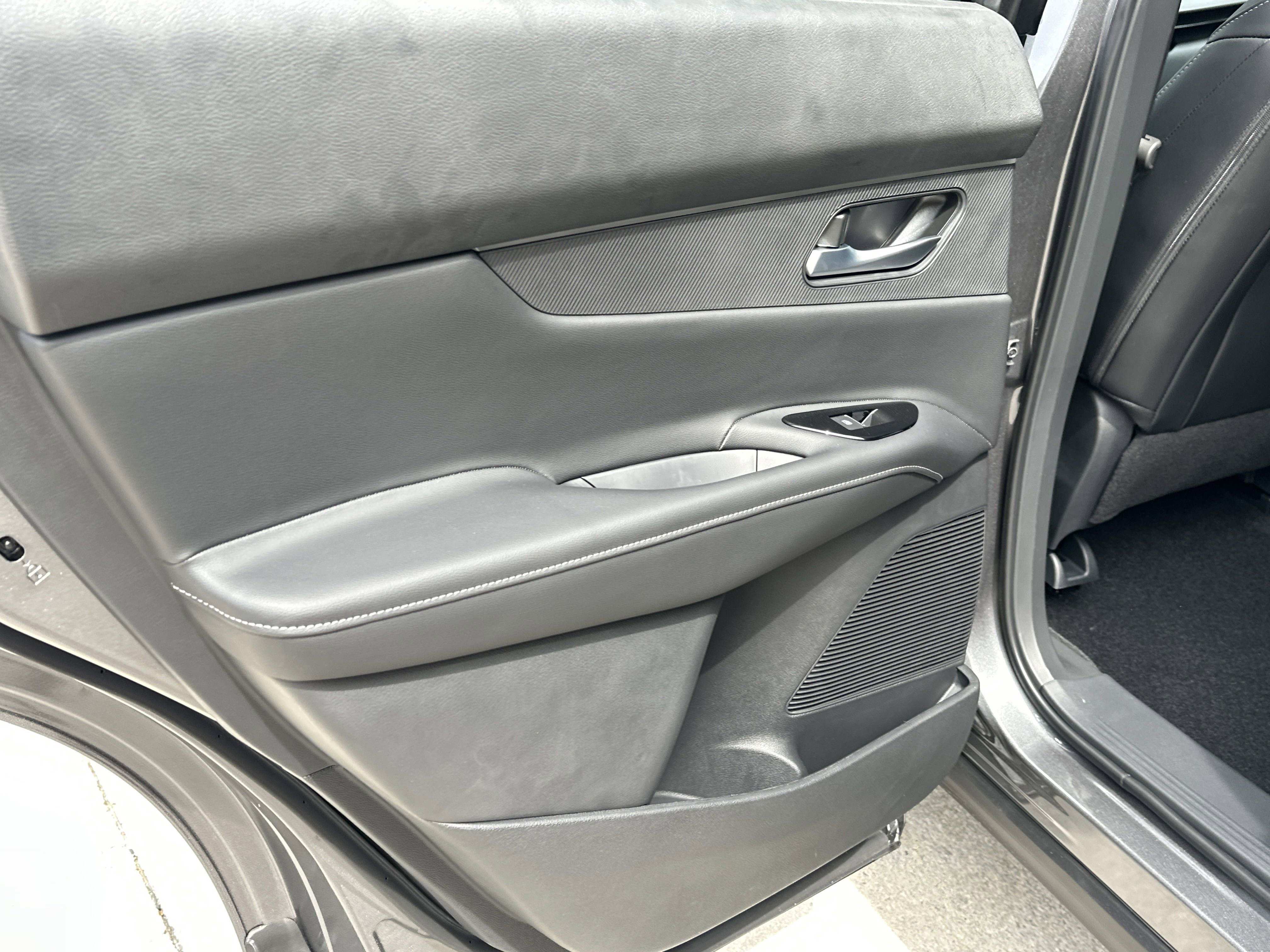 2025 Nissan Murano SV photo 12