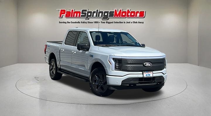 2025 Ford F-150 Lightning Flash's photo