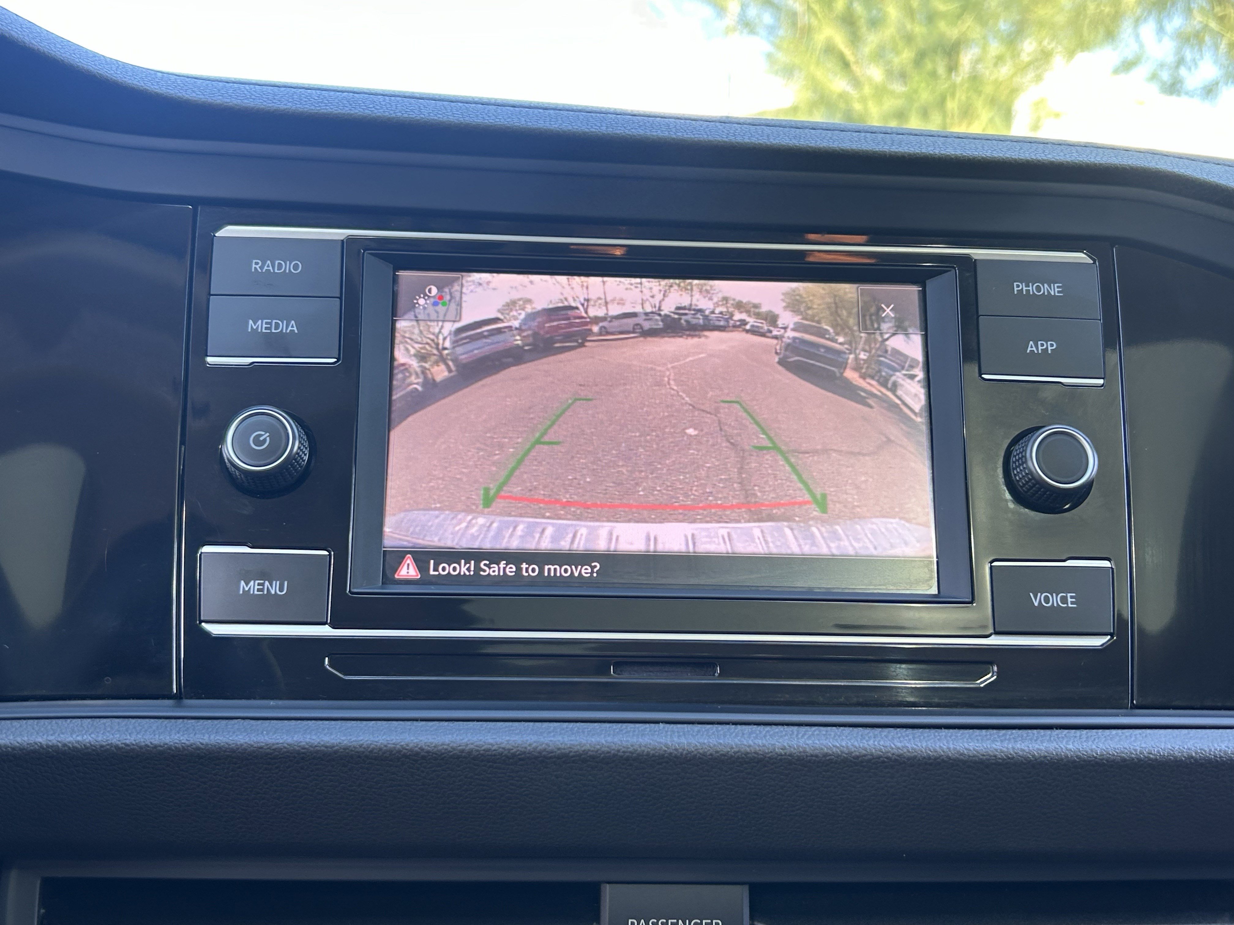 2024 Volkswagen Jetta SE photo 3
