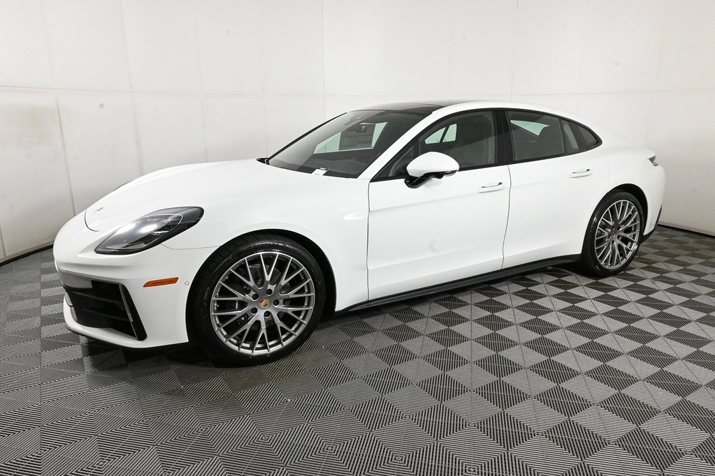 2025 Porsche Panamera 4 photo 2