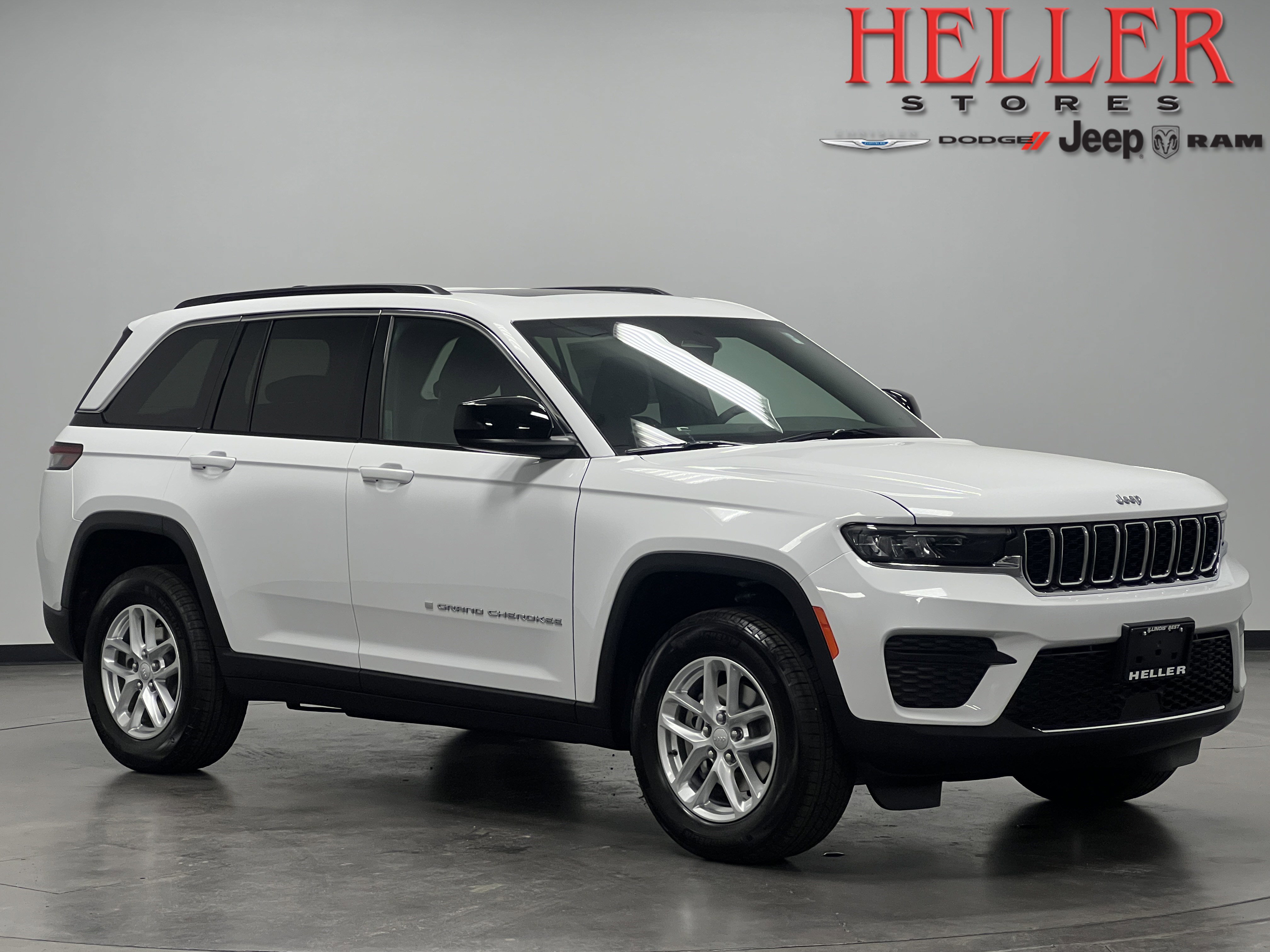 2025 Jeep Grand Cherokee Laredo's photo