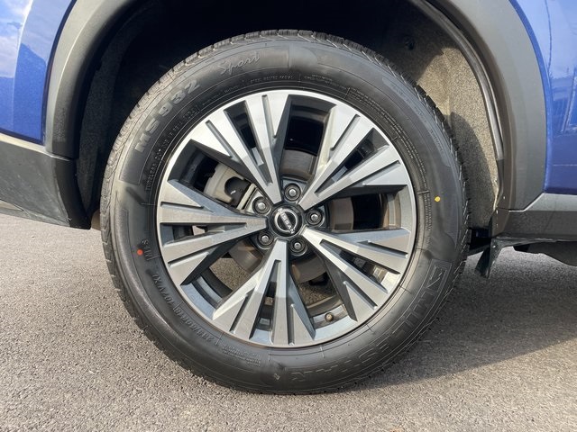 2023 Nissan Rogue SV photo 8